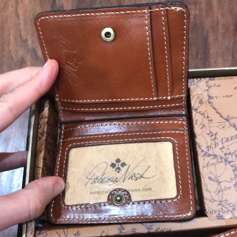 Patricia Nash Leather Wallet & Clutch Set - Picture 2 of 12